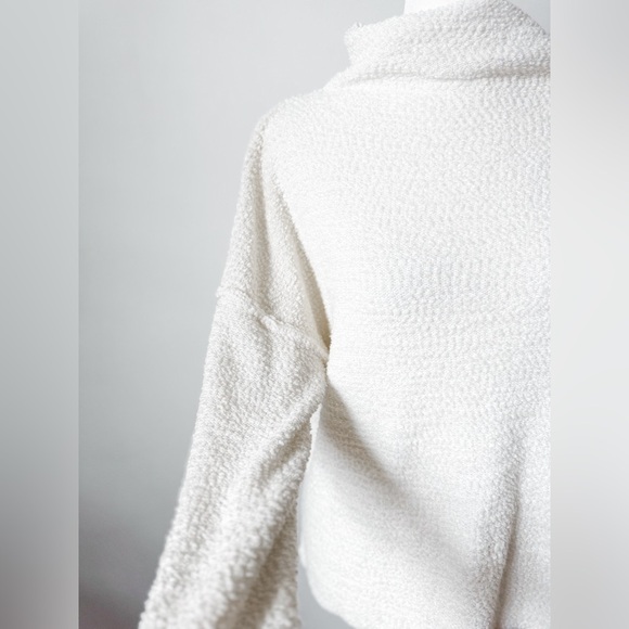 Melloday Cowl Neck Popcorn Cozy White Sweater - Picture 3 of 6